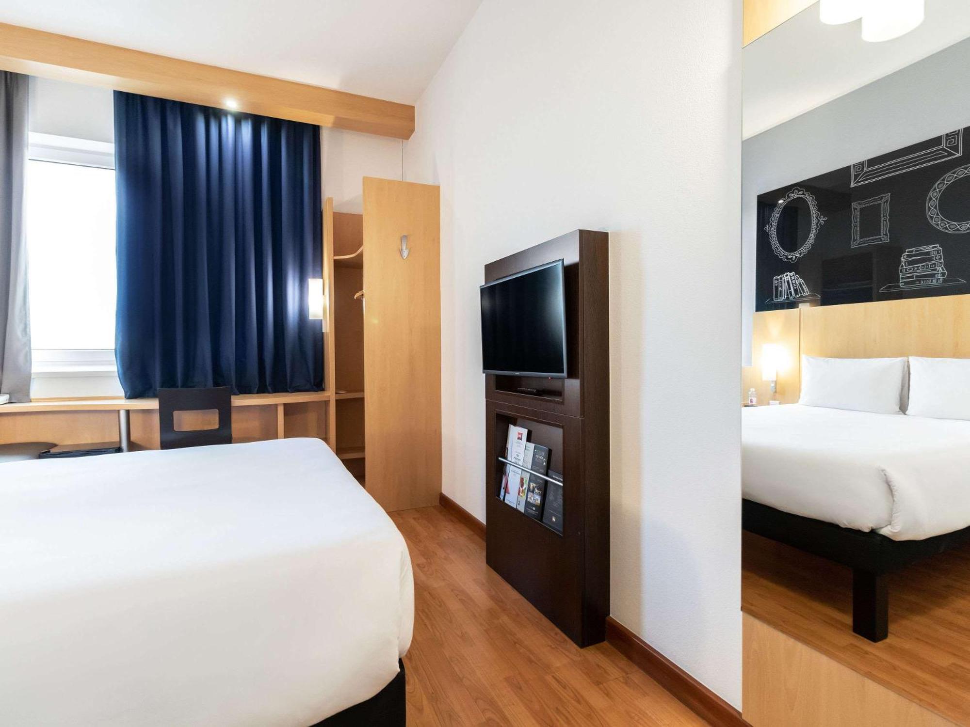 Ibis Kyiv City Center Exterior foto