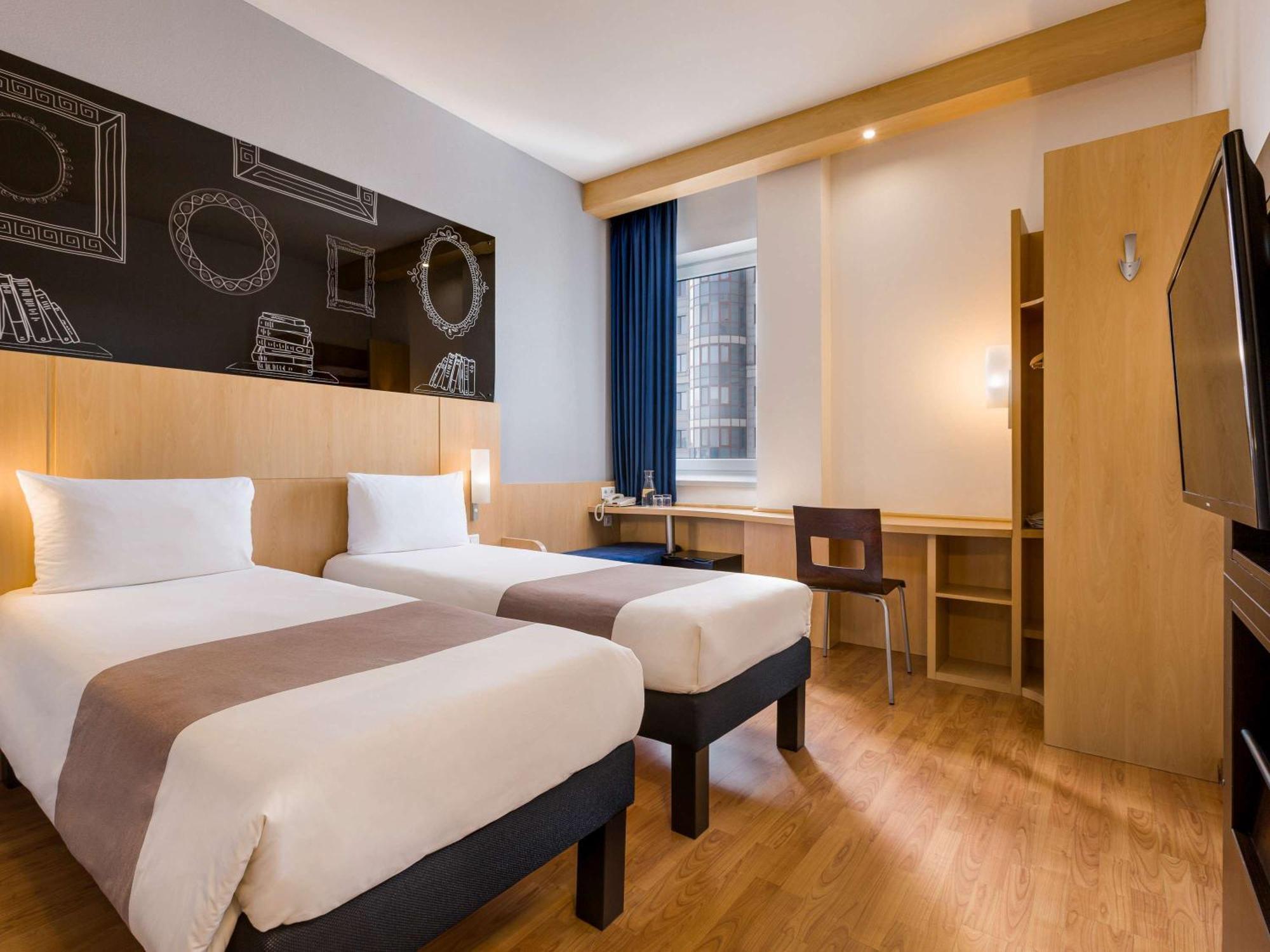Ibis Kyiv City Center Exterior foto